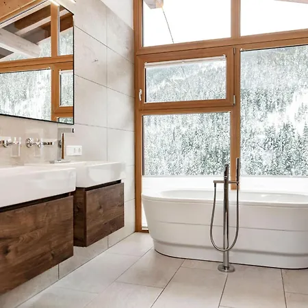 Holiday park Alpine Estate - *