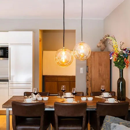 Alpine Estate - База відпочинку *