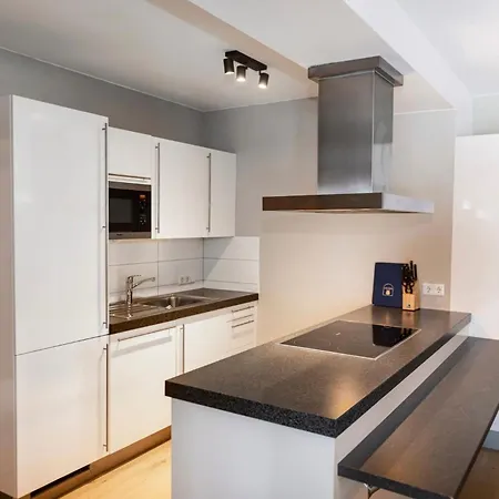 База відпочинку Alpine Estate -