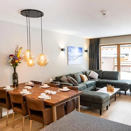 Alpine Estate - База відпочинку *