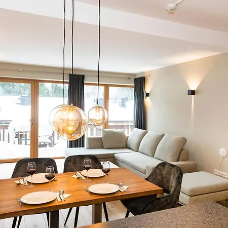 Alpine Estate - База відпочинку